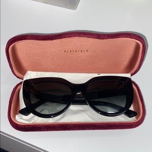 AUTHENTIC GUCCI GLASSES